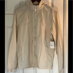 Never worn cream colored lightweight performance jacket- size M- Old navy